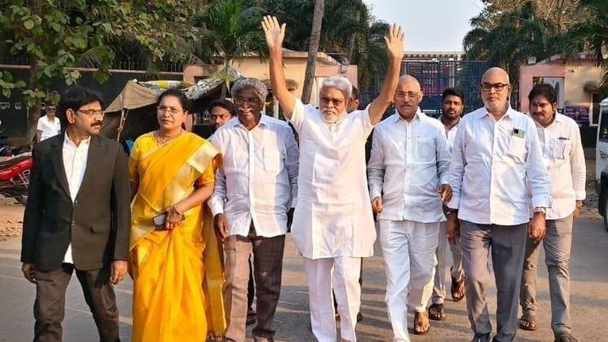 “డోంట్ కేర్” అంటూ జైలు గడియలు దాటిన అంబటి… ఇక రాజకీయ రంగంలో కొత్త తుఫానా?